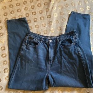 American eagle mom jeans